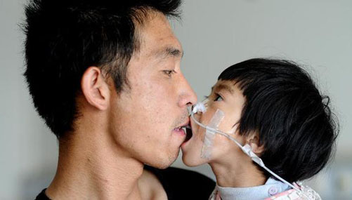 Chinese moved by mouth-to-mouth feeding