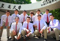 Graduation photos of students with Xi’an Jiaotong University hit the Internet