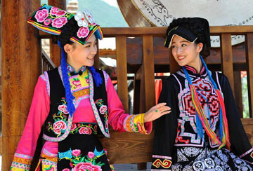 National fitness team members integrate traditional and modern beauty