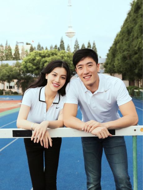 Olympic champion hurdler Liu Xiang and his wife Ge Tian. (Photo/Weibo)