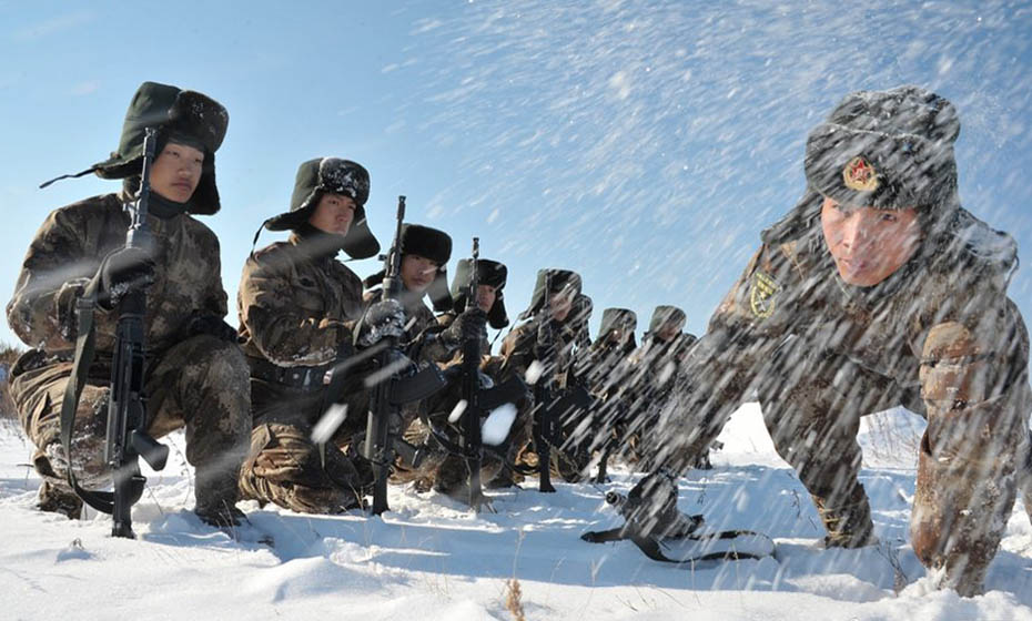 Frontier guards trained under freezing weather