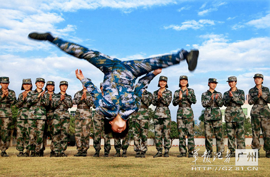 Post-90s female soldiers in Hong Kong practice kung fu (9 