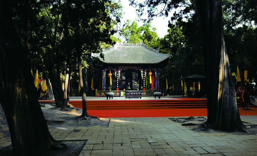 Mausoleum of the Yellow Emperor