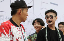 College graduates shining on the red carpet in Nanjing
