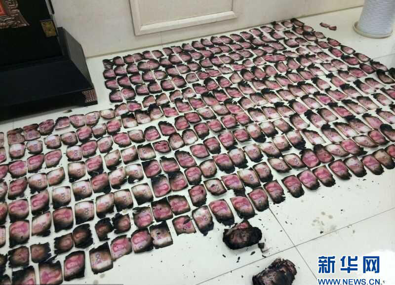 Bank replaces villager’s 55,600 yuan burned in fire