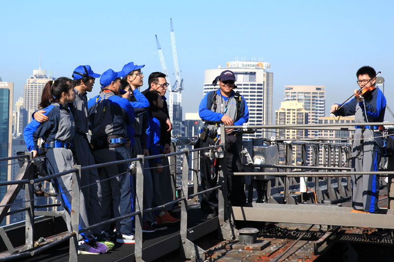 World First Love Talent Show on the Sydney Harbour Bridge for Chinese Valentine’s Day