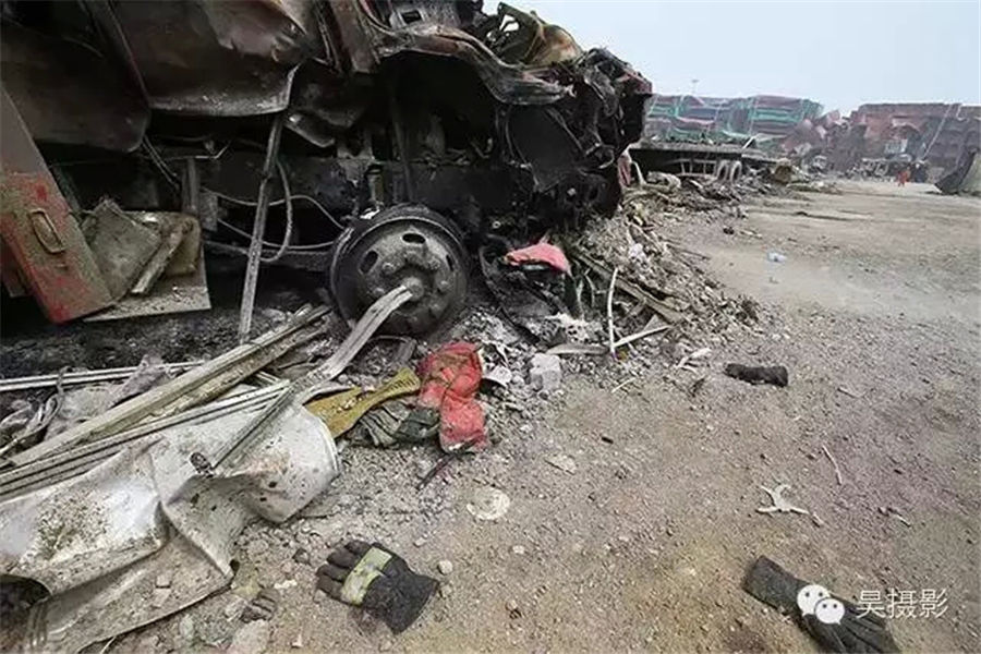 Shocking scenes of core blast area in Tianjin