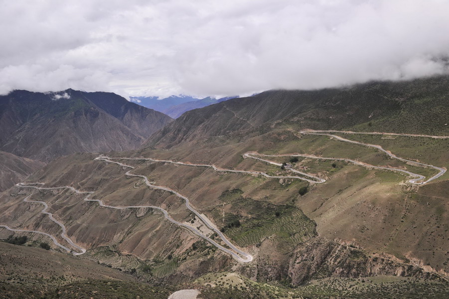 Fifty years of Connecting Tibet: Eight Traffic Landmarks