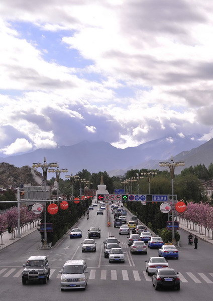 Fifty years of Connecting Tibet: Eight Traffic Landmarks