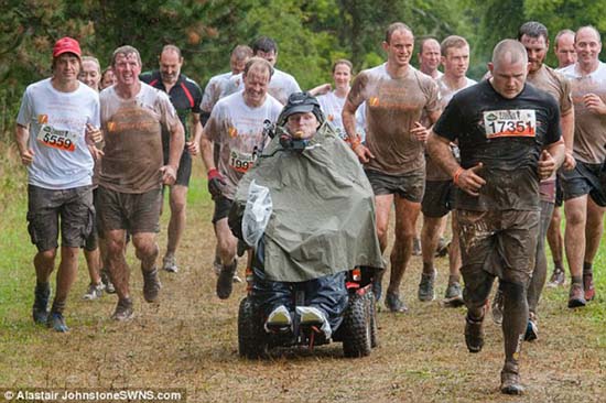 Car Crash Survivor Becomes World’s 1st Paralyzed Person to Join Tough Mudder