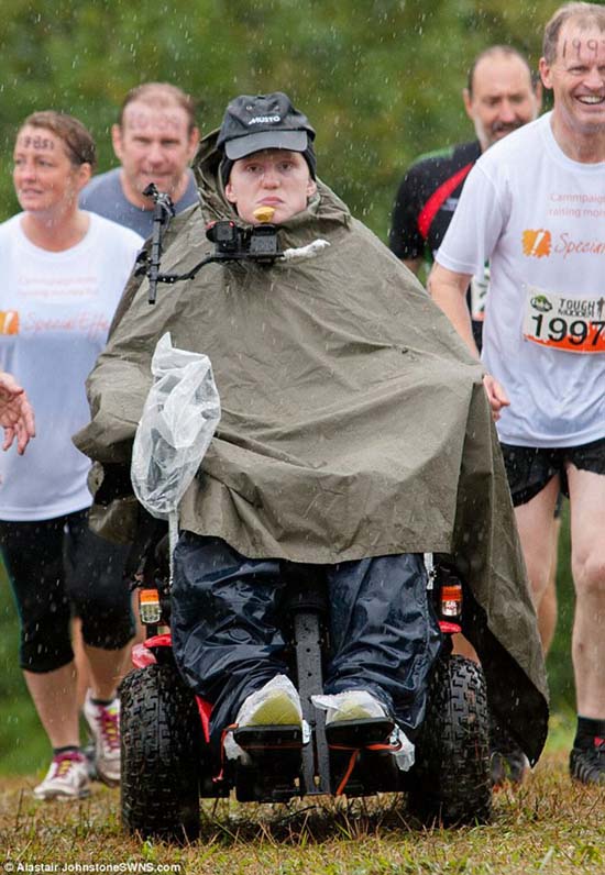 Car Crash Survivor Becomes World’s 1st Paralyzed Person to Join Tough Mudder