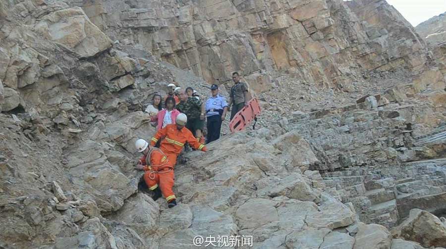 Three girls trapped in steep cliff rescued