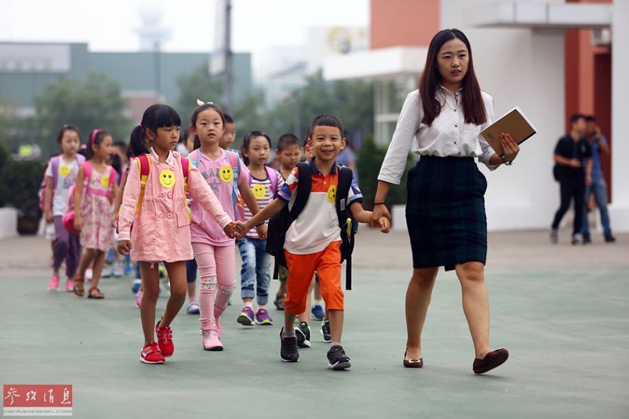 Schools near Tianjin blast site opened