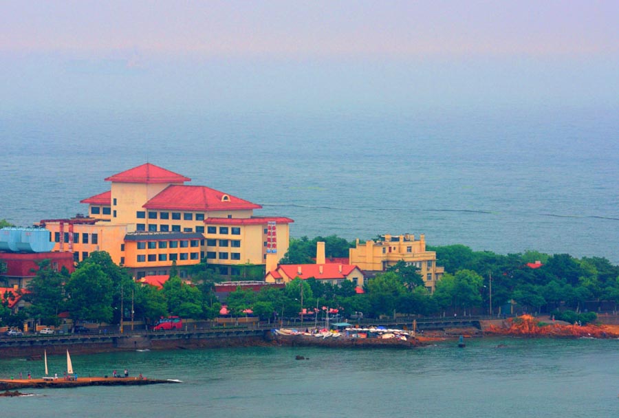 Beautiful sceneries of Badaguan in Qingdao