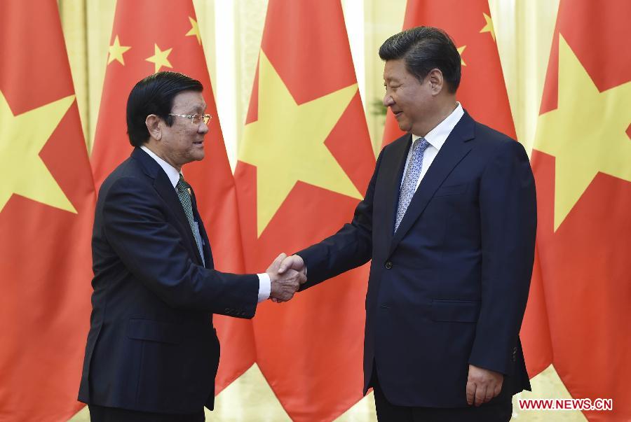 Chinese, Vietnamese presidents meet, agreeing to properly handle disputes