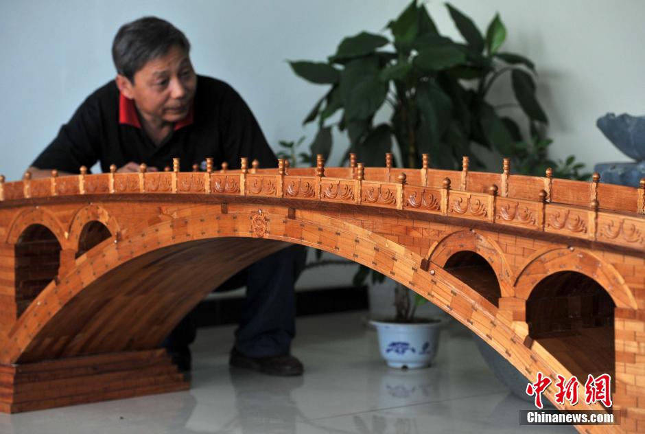 Miniature Zhaozhou Bridge made of 7000 pieces of wood