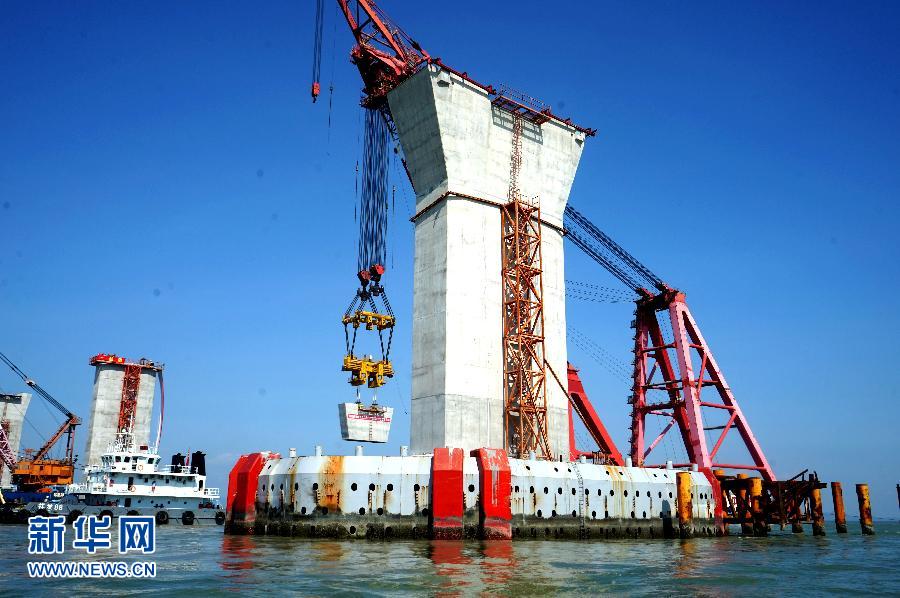 Construction of HK-Zhuhai-Macao Bridge enters final stage