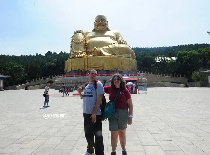 Wife of American historian revisiting Jinan with their autistic son