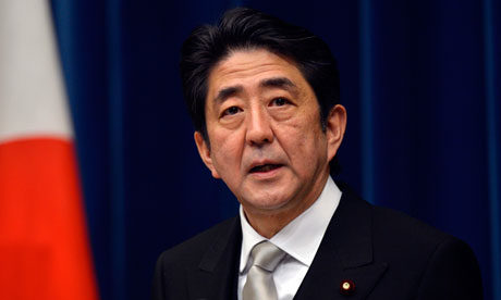 Abe re-elected LDP president, vows economic growth, public debate on Constitution 