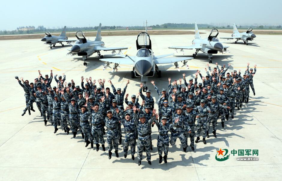 Pilots attending V-Day parade take group photos with their planes