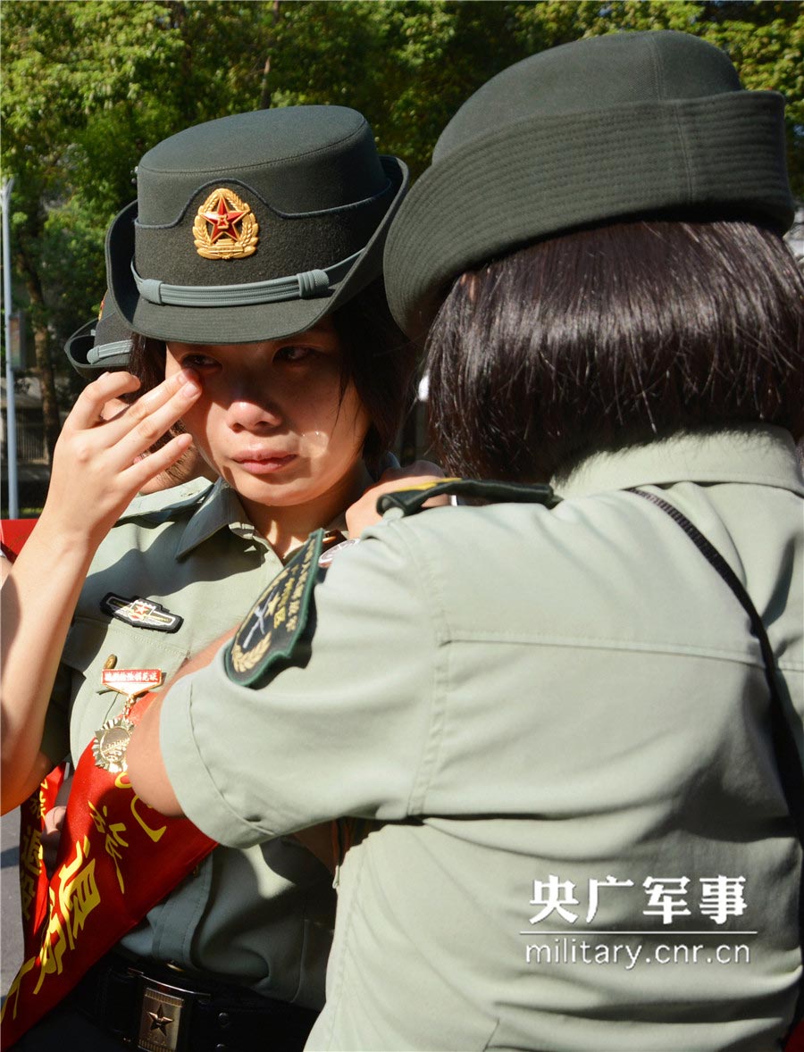 Female soldiers’ last day in barrack 