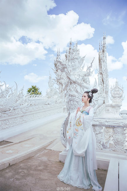 Art photos of Chinese beauty in Han Chinese clothing
