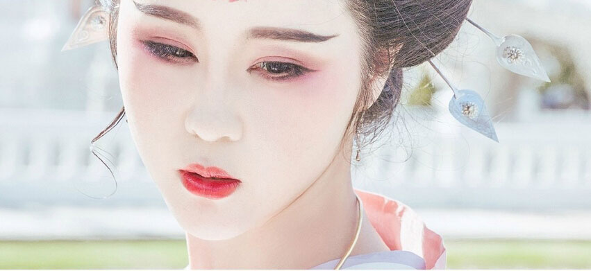Art photos of Chinese beauty in Han Chinese clothing
