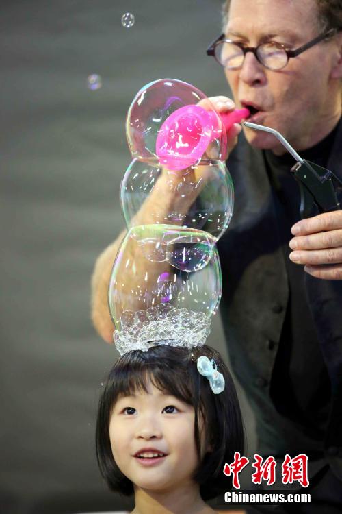 Bubble man Louis Pearl performed in Hong Kong