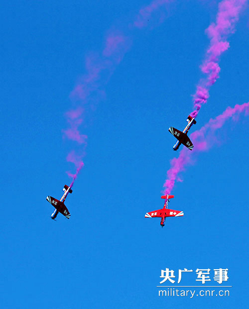 China air force stages stunning aerobatics performance