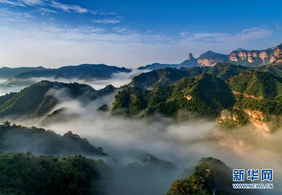 Magnificent sea of clouds appears in Taihang Mountains