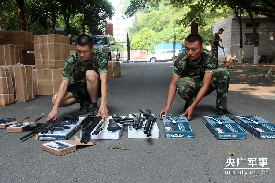 Over 13,000 smuggled imitation guns seized in S China