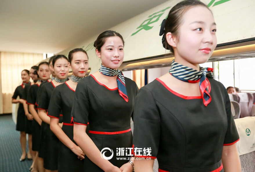 Beijing Capital Airlines recruits 1,000 flight attendants in Hangzhou