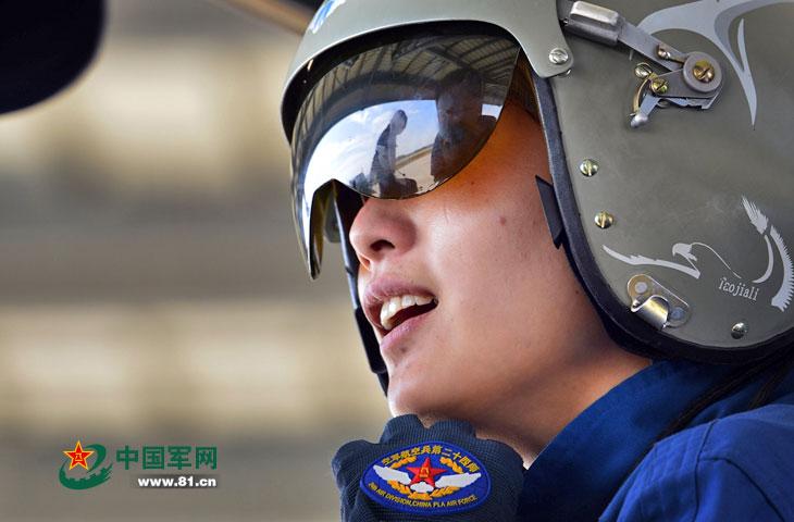 Female soldiers who have light up China's V-day parade