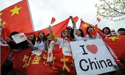 Overseas Chinese fight for their rights
