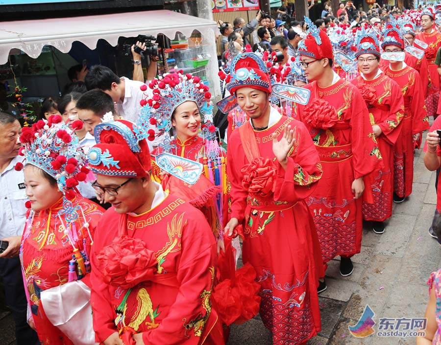 Traditional Chinese wedding held in Fengjing Ancient Town
