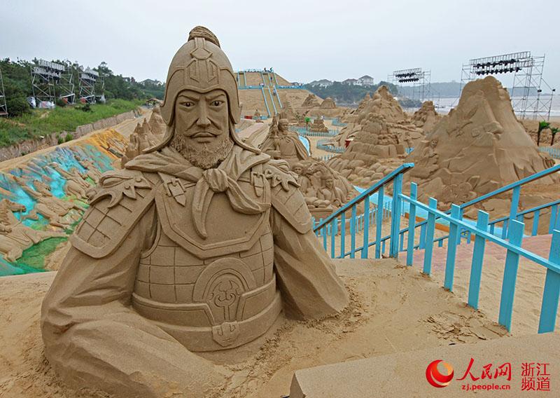 Sand sculptures tell stories about the Silk Road