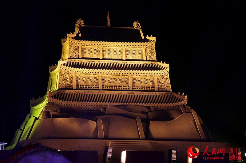 Sand sculptures tell stories about the Silk Road