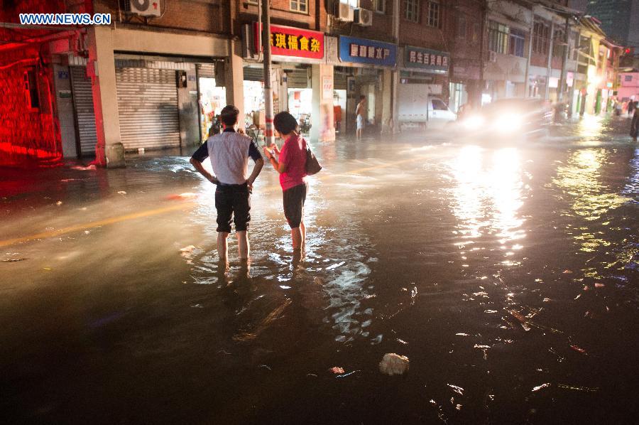 Coastal China braces for Typhoon Dujuan