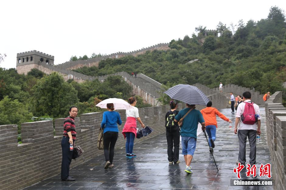 Copycat Great Wall attracts tourists in E China