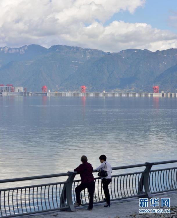 Water level at Three Gorges Dam reaching 175-meter mark