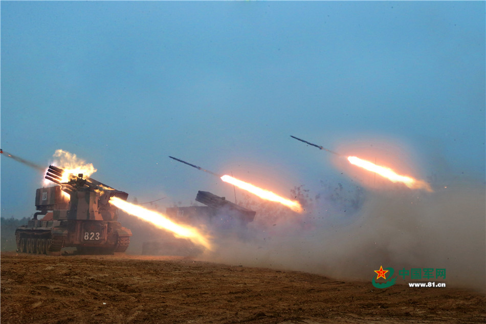 PLA artillery regiment conducts live fire training