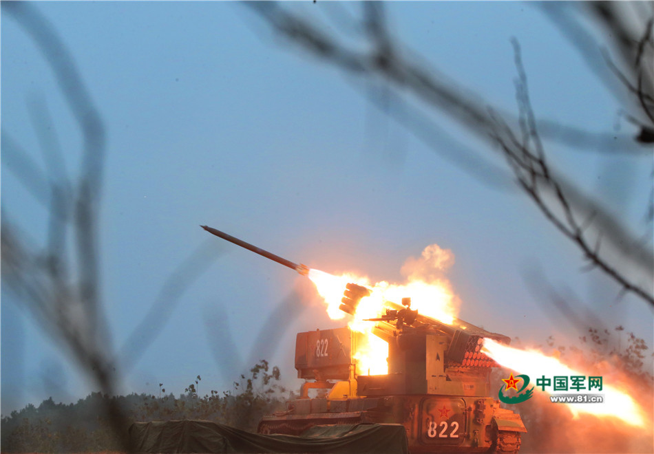 PLA artillery regiment conducts live fire training