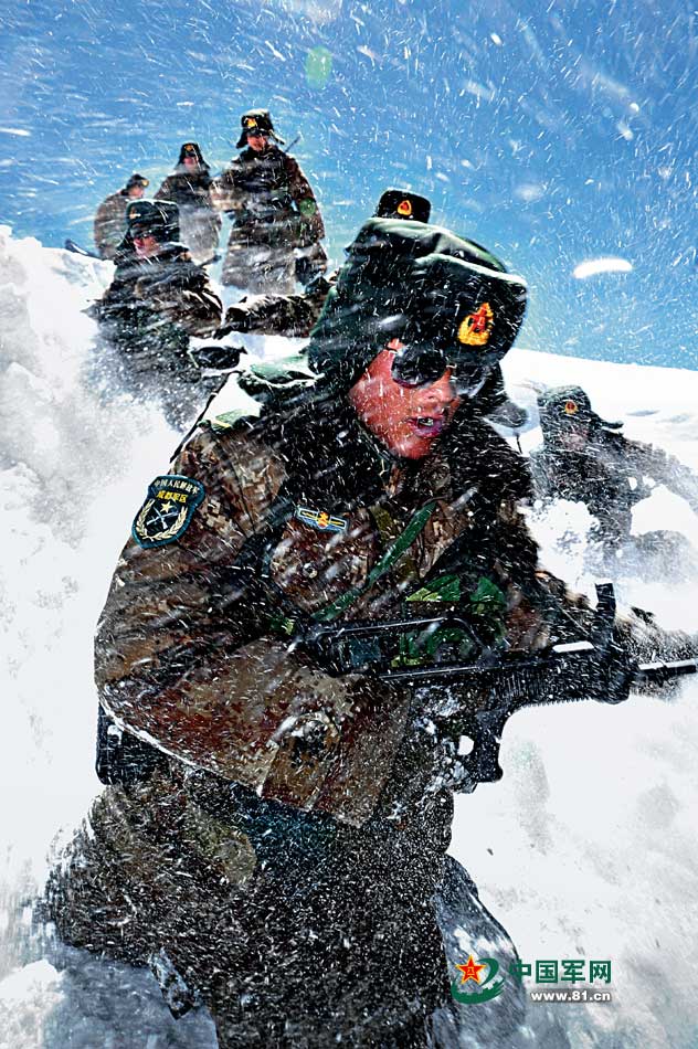 Frontier soldiers patrol snowy mountains