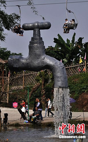 Floating water tap fountain adds magic fun to city