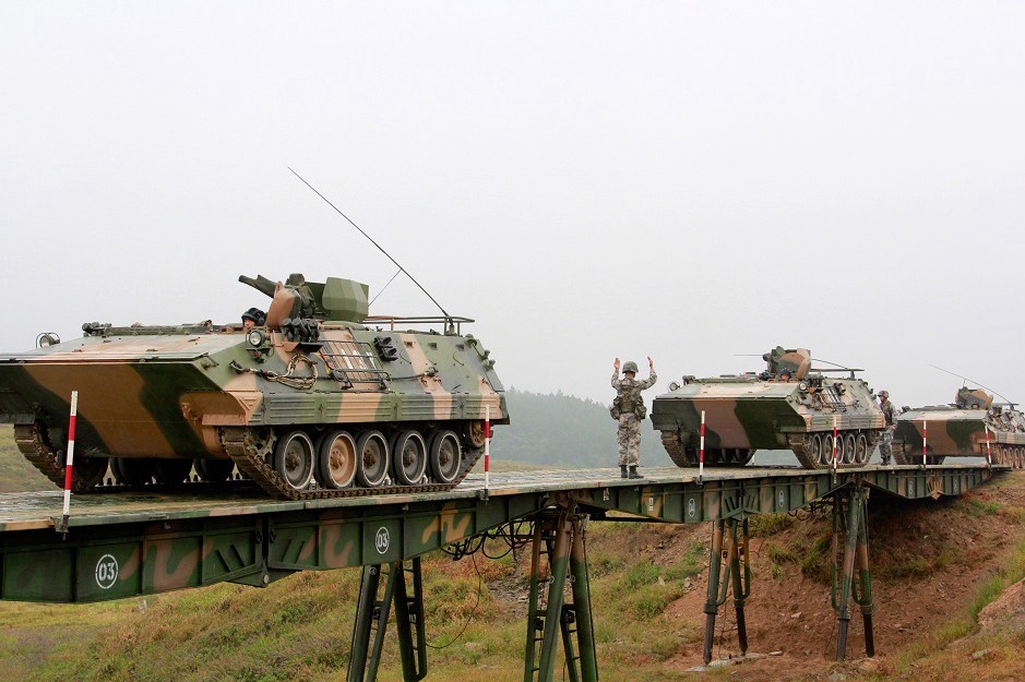 PLA troops in live firing training