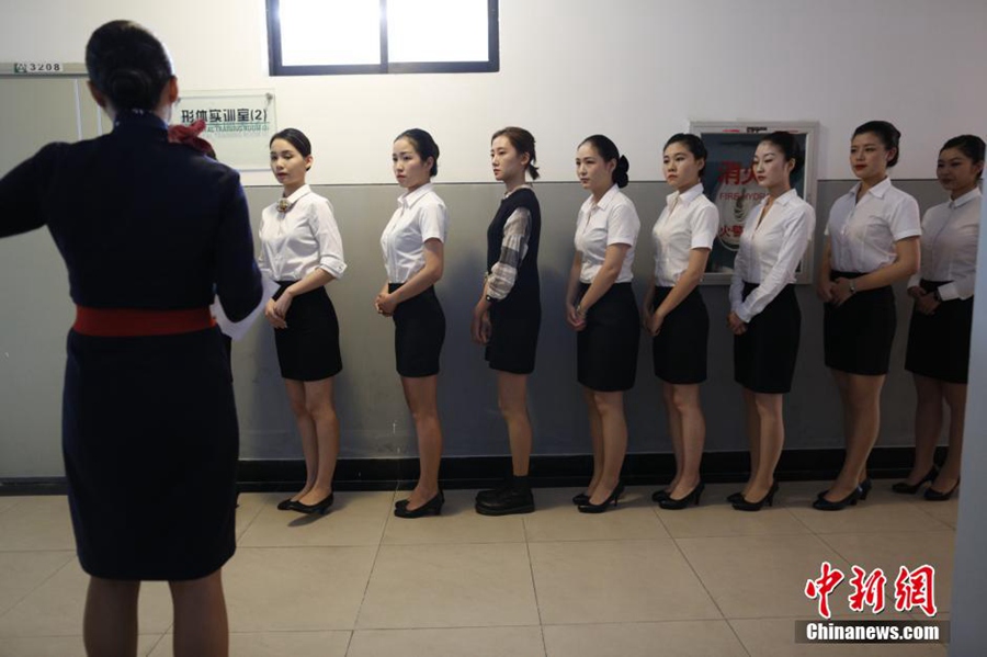 Candidates compete for flight attendant jobs