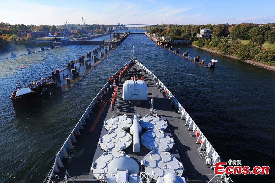 Chinese naval fleet passes through Kiel Canal