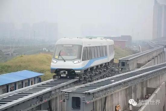 First China-made maglev line runs for test