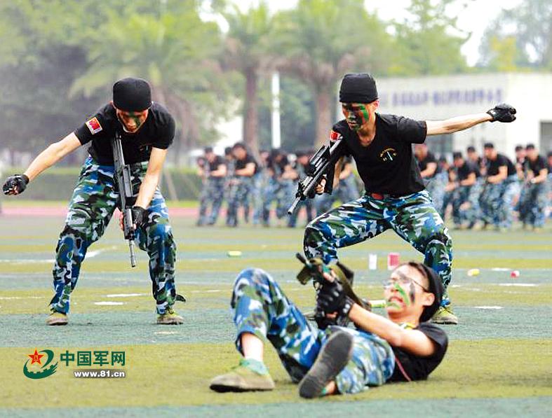 College freshmen show military skills