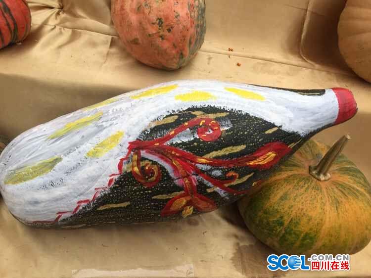 Space pumpkins shown in Sichuan